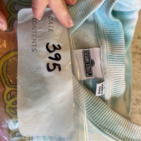 SESAME STREET "All Colors are Beautiful" Tie Dye Sweatshirt Large Cookie Monster - Picture 13 of 14